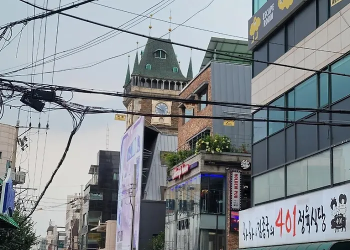 K Wave Only Female In Hongdae 1